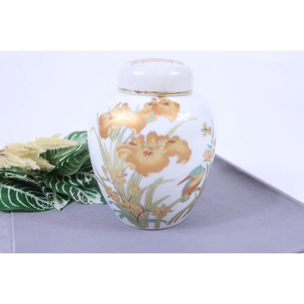 Vintage Porcelain Japanese Ginger Jar Deep Ivory Floral Kingfisher Design 6”